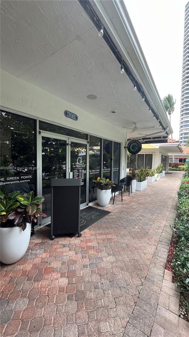 APT-1405 - 3500 Mystic Pointe Dr, Condo with 2 bedrooms, 2 bathrooms and null parking in Aventura FL | Image 35