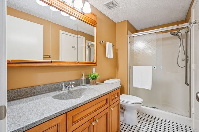 APT-215 - 2135 1 St Ave Se, Condo with 2 bedrooms, 2 bathrooms and null parking in Cedar Rapids IA | Image 22