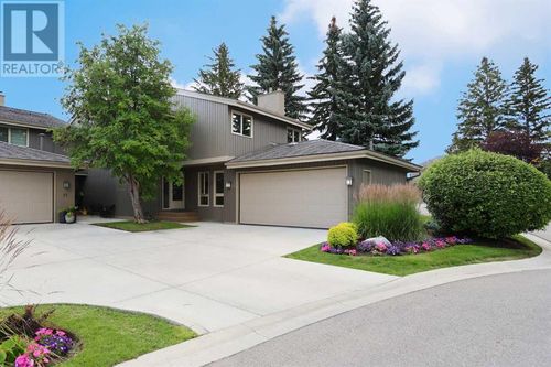 1901 Varsity Estates Dr Nw, Calgary, AB, T3B4T7 | Card Image