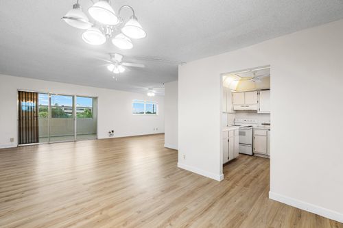 412-725 Lori Dr, Palm Springs, FL, 33461-1291 | Card Image