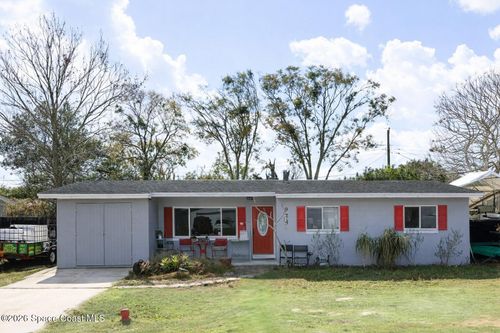 925 Lois Ln, Titusville, FL, 32780-7112 | Card Image