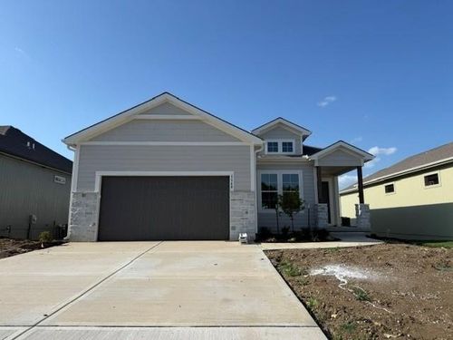 1148 Sw Whitby Dr, Lee's Summit, MO, 64083-6103 | Card Image