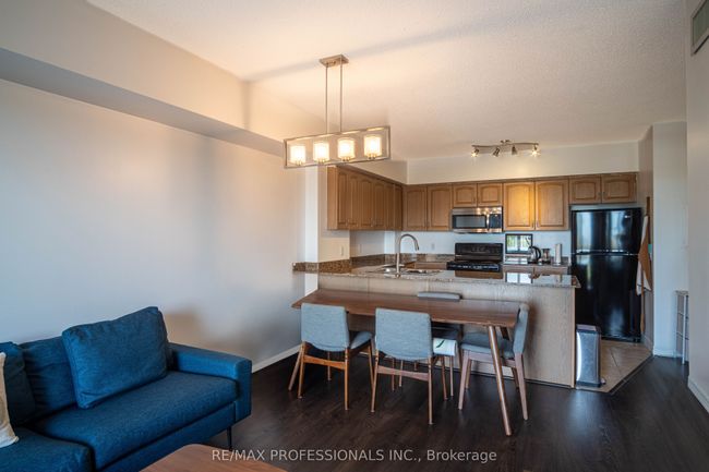 502 - 47 Caroline St N, Condo with 2 bedrooms, 1 bathrooms and null parking in Hamilton ON | Image 5