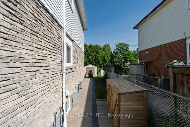 524 Fergo Ave, House attached with 4 bedrooms, 3 bathrooms and 2 parking in Mississauga ON | Image 44