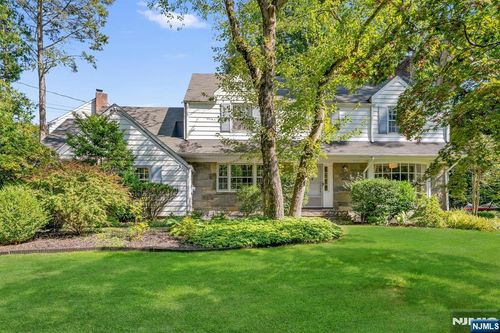 400 Lantana Ave, Englewood, NJ, 07631-1511 | Card Image