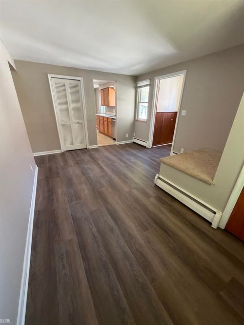 114 S Highland St, Mount Clemens, MI, 48043-2142 | Card Image