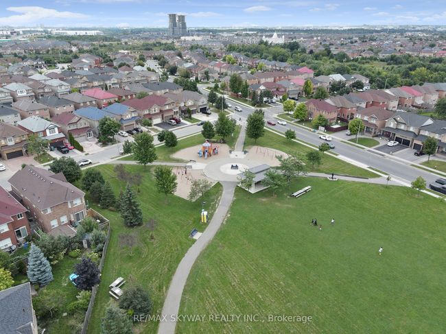 19 Rednor Dr, House attached with 4 bedrooms, 4 bathrooms and 4 parking in Brampton ON | Image 46