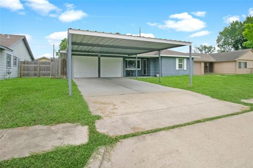 1801 Beusch Dr, Pasadena, TX, 77502-2751 | Card Image