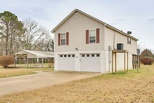 143fa-00500-143fa-00501-2705 Wharf Rd, Savannah, TN, 38372-8664 | Card Image