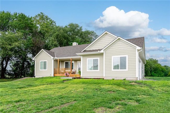 938 Mount Calvary Rd, House other with 5 bedrooms, 3 bathrooms and null parking in Lansing KS | Image 24