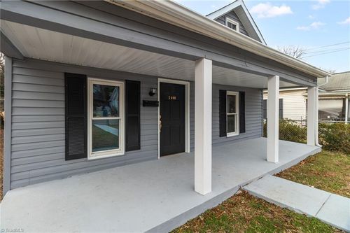 2400 Peachtree St, Winston Salem, NC, 27107-3418 | Card Image