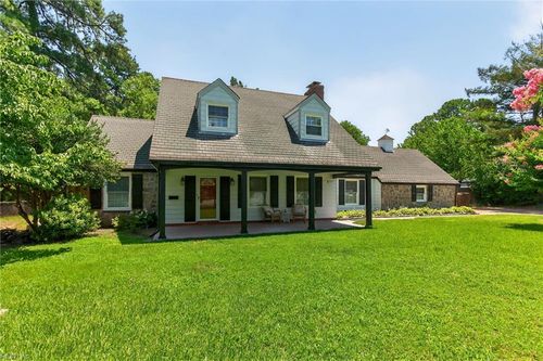 3560 Byrn Brae Dr, Virginia Beach, VA, 23464-1641 | Card Image