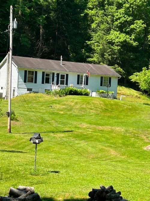 2710 Little Sand Run Rd, Buckhannon, WV, 26201-3234 | Card Image