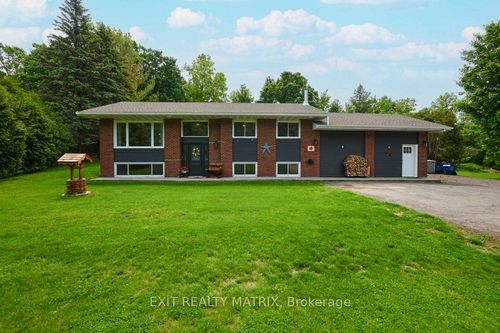 8296 Corlyon St, Metcalfe, ON, K0A2P0 | Card Image
