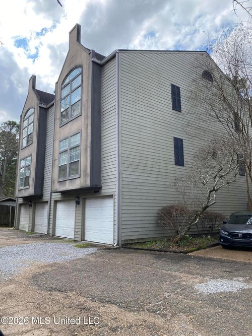 1313 Roxbury Ct, Jackson, MS, 39211-6368 | Card Image