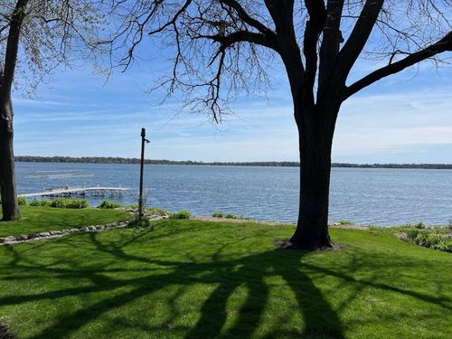 N6480 Shorewood Hills Rd, LAKE MILLS, WI, 53551-9770 | Card Image