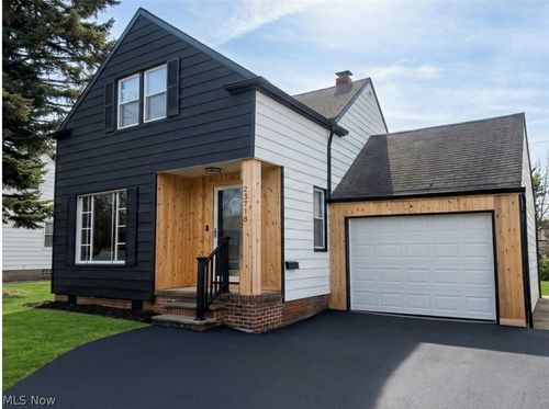 23718 Cedar Rd, Beachwood, OH, 44122-1070 | Card Image