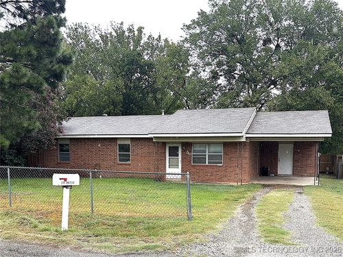 210 Umstead, Colbert, OK, 74733-3607 | Card Image