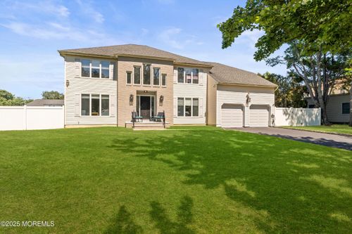 24 Valley Forge Rd, Eatontown, NJ, 07724-2441 | Card Image