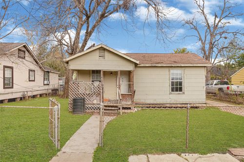 7427 Texarkana Street, Houston, TX, 77020 | Card Image