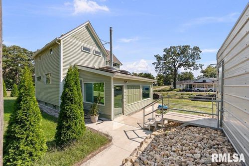 703 S Washington St, Kewanee, IL, 61443-2531 | Card Image