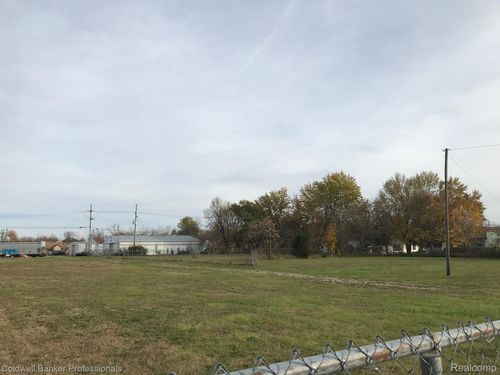 219 James St, Lapeer, MI, 48446 | Card Image