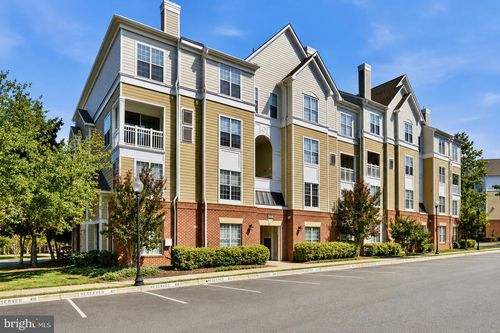 202-2110 Highcourt Ln, HERNDON, VA, 20170-5815 | Card Image