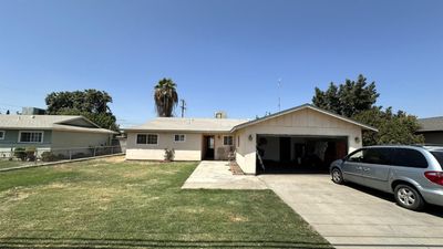 1045 N Farmersville Boulevard, House other with 3 bedrooms, 0 bathrooms and null parking in Farmersville CA | Image 1