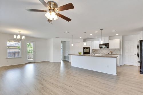 120 Jasmine Cv, Kyle, TX, 78640-4522 | Card Image