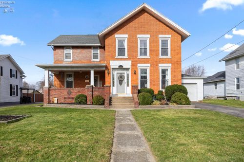 266 Southwest St, Bellevue, OH, 44811-1864 | Card Image