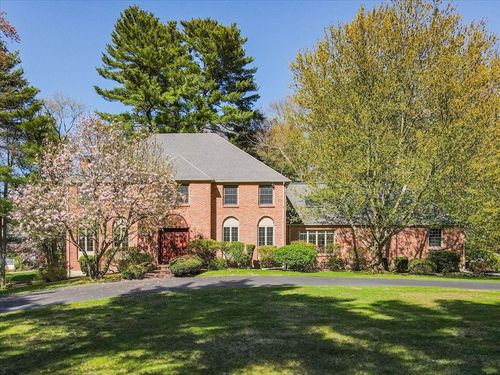 33 Whichita Rd, Medfield, MA, 02052-2932 | Card Image