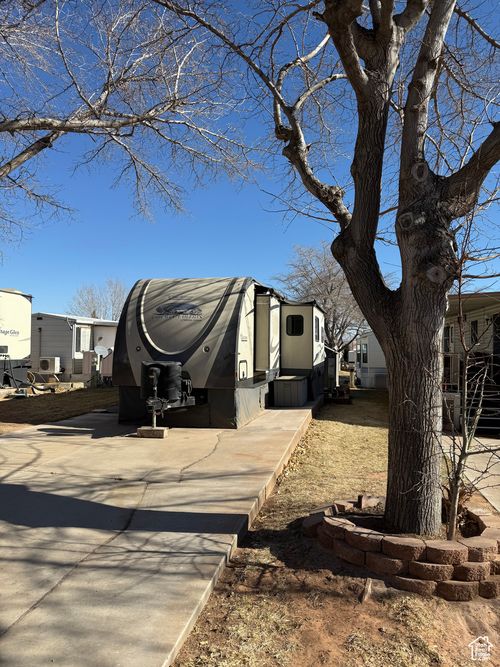 unit-37-1150 W Red Hills Pkwy, Washington, UT, 84780-1312 | Card Image