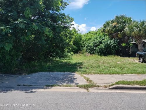 817 Paw Paw St, Cocoa, FL, 32922-7438 | Card Image
