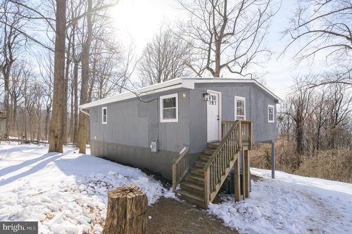 136 Gayles Ln, FRONT ROYAL, VA, 22630-6281 | Card Image