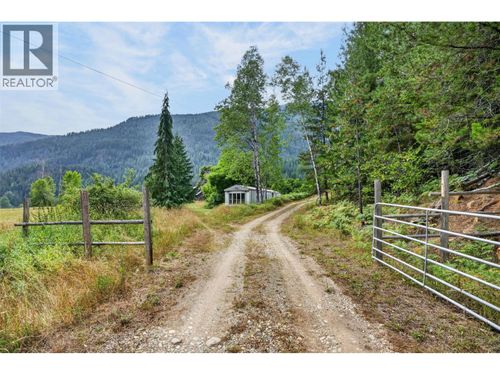 5795 Kaslo South Road, Kaslo, BC, V0G1M0 | Card Image