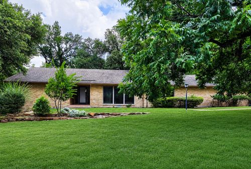6606 Stonebrook Cir, Dallas, TX, 75240-5433 | Card Image