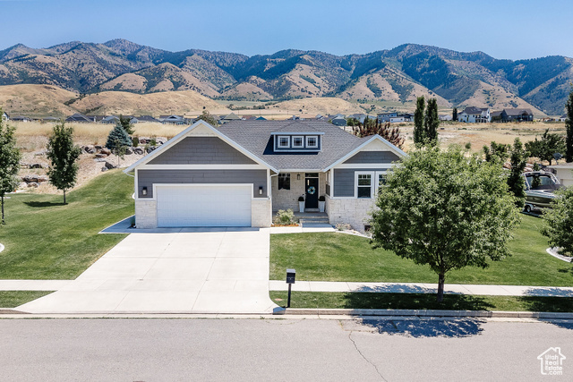820 , Hyde Park, UT 84318
