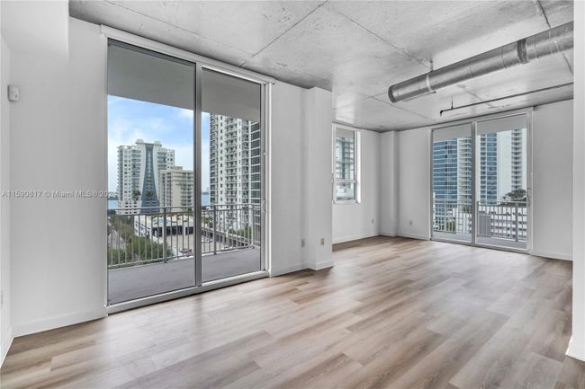 909 - 2275 Biscayne Blvd, Condo with 2 bedrooms, 2 bathrooms and null parking in Miami FL | Image 4