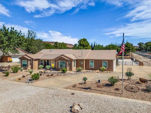 95 E Mulberry Ln, Leeds, UT, 84746-7768 | Card Image