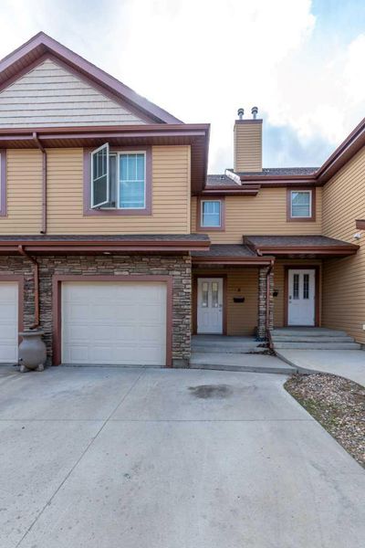 8 - 1407 53 Ave, Home with 3 bedrooms, 2 bathrooms and 2 parking in Lloydminster AB | Image 2