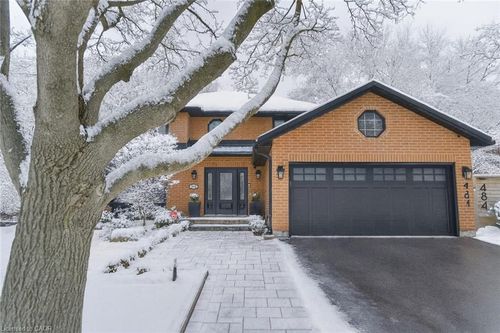 484 Aspen Forest Dr, Oakville, ON, L6J6H7 | Card Image