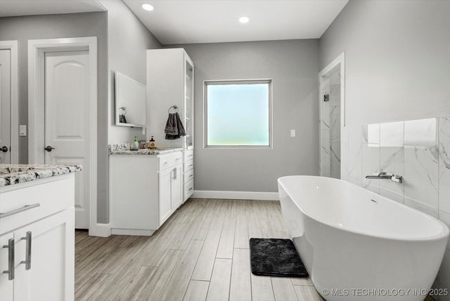 30185 N 3994 Dr, House other with 4 bedrooms, 4 bathrooms and null parking in Ramona OK | Image 26