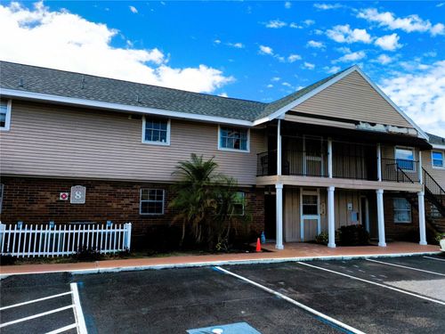 apt-805-200 Country Club Dr, LARGO, FL, 33771-2280 | Card Image