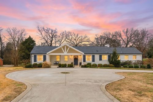 745 Vosswood Dr, Nashville, TN, 37205-3113 | Card Image