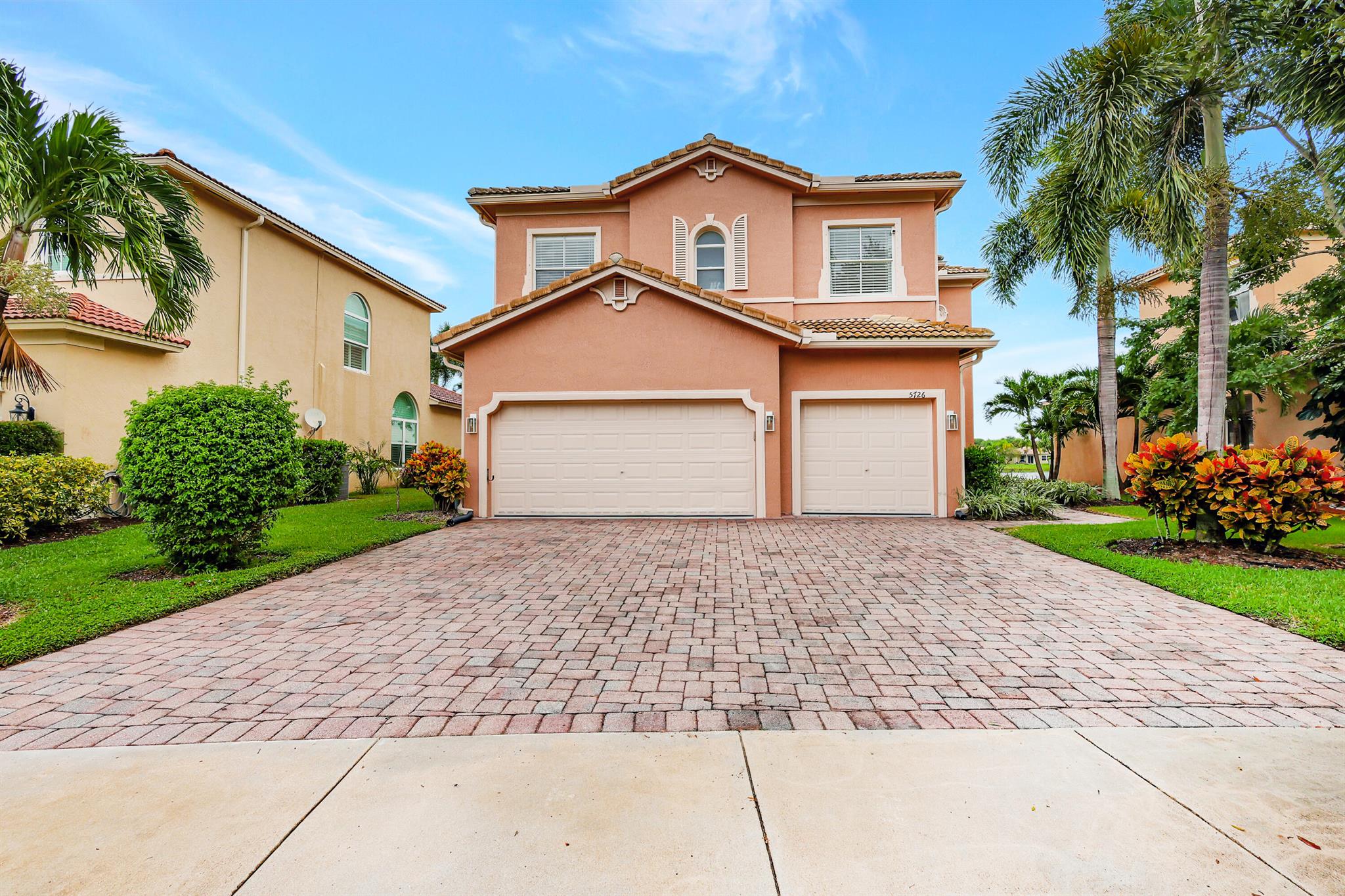 Place Lake Dr, Fort Pierce, FL 34951