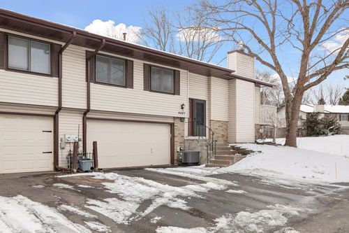 4487 Churchill St, Shoreview, MN, 55126-2252 | Card Image