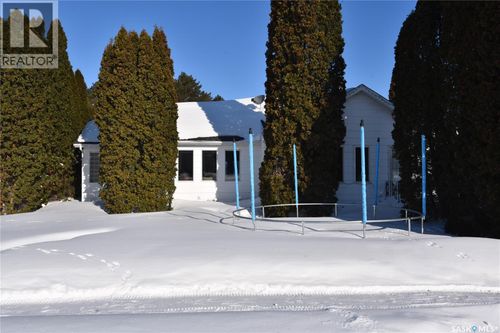 115 4th Ave E, Nipawin, SK, S0E1E0 | Card Image