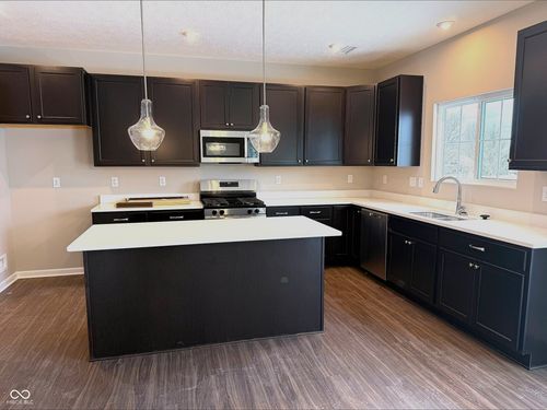 7250 Broadview Ln, Mccordsville, IN, 46055-9827 | Card Image