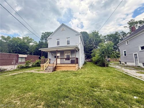 1305 Curtis St, Akron, OH, 44301-1454 | Card Image