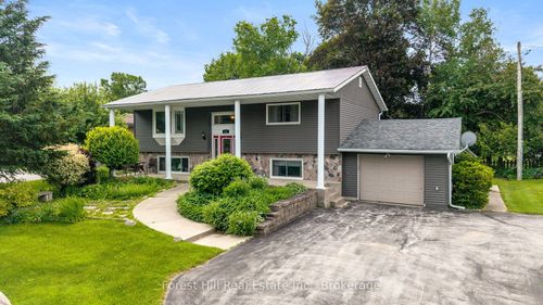 535 George St, Bruce, ON, N0H2T0 | Card Image